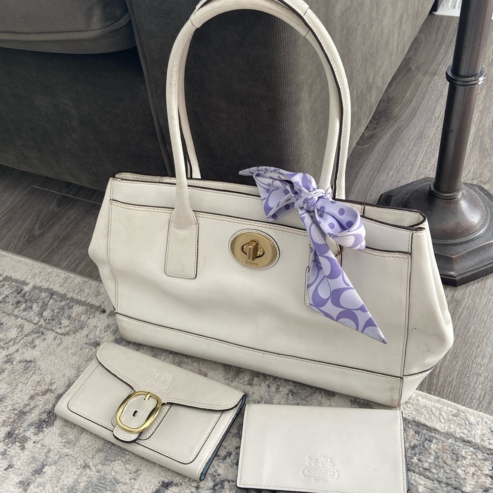 Coach cream handbag with wallet and cheque book holder